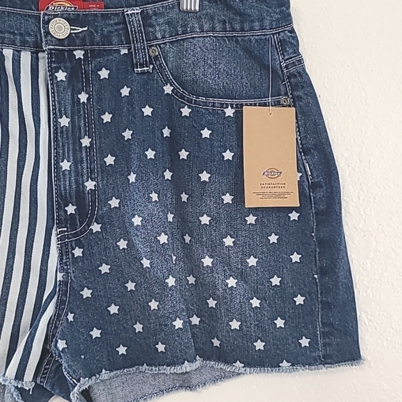 *NWT* DICKIES Stars & Stripes Print 5-Pocket Shorts, size 13/31 - Picture 2 of 6